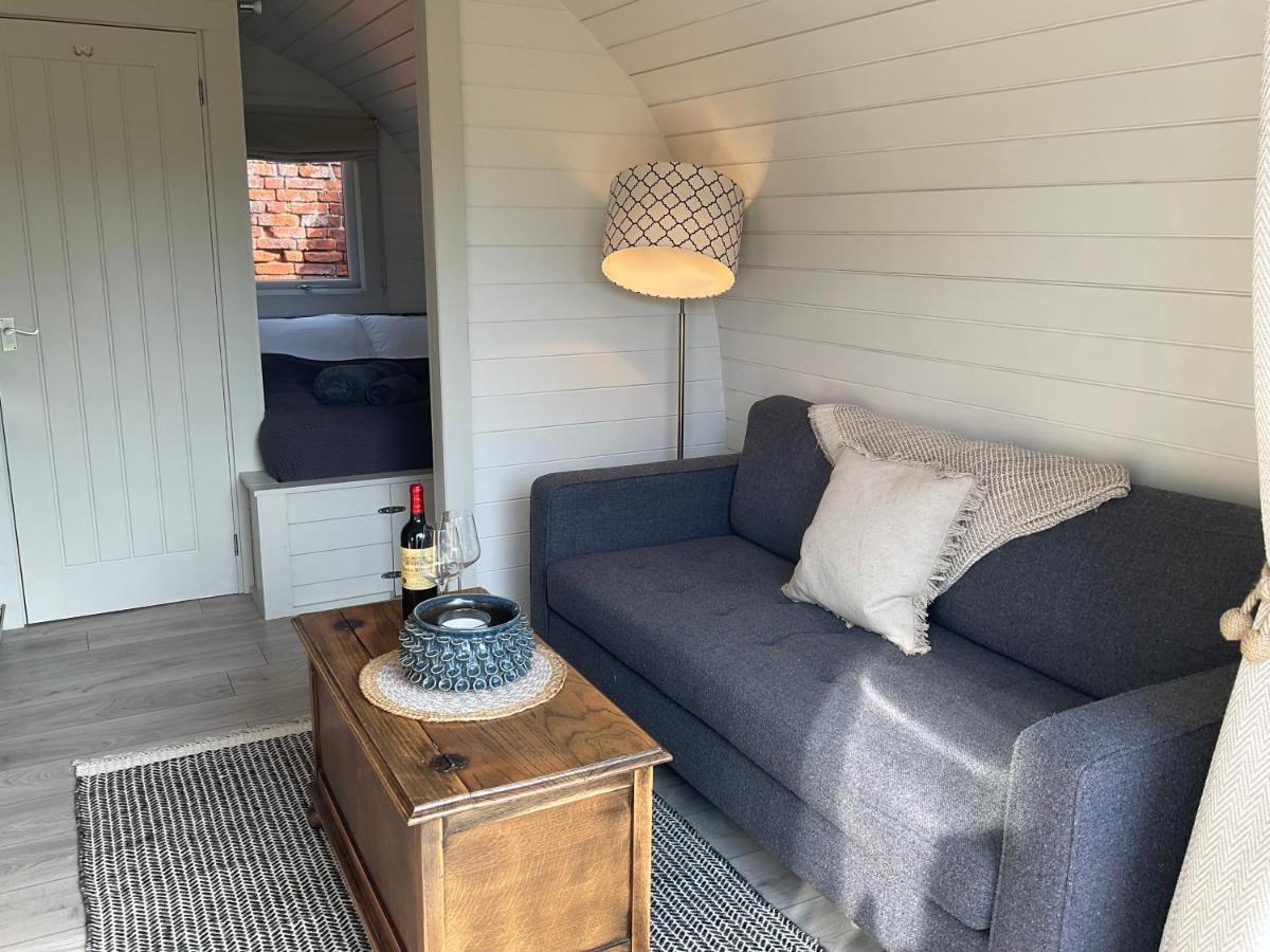 Secluded Cosy Luxury Pod With Wood Fired Hot Tub Hotel Shrewsbury Eksteriør billede