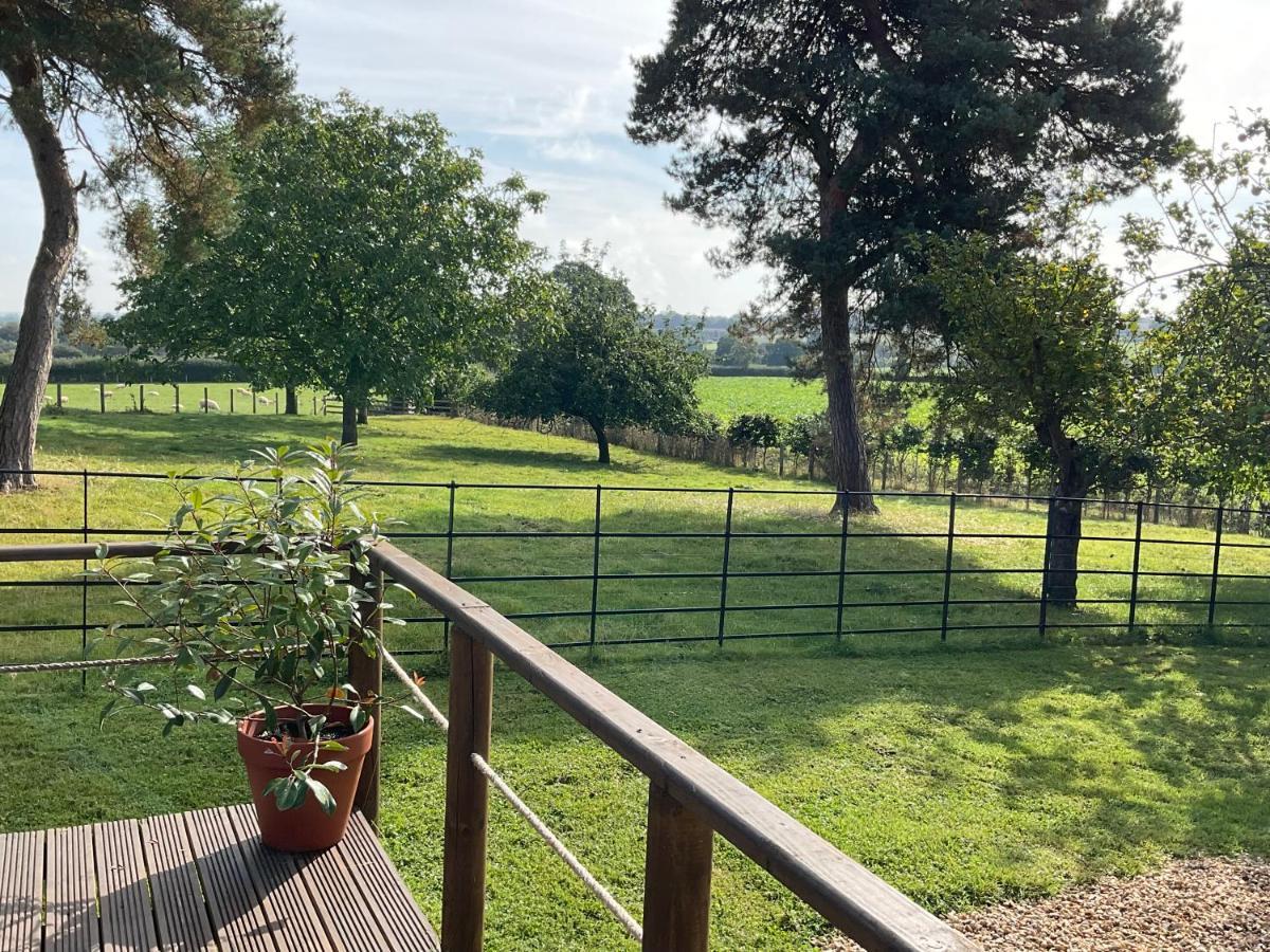 Secluded Cosy Luxury Pod With Wood Fired Hot Tub Hotel Shrewsbury Eksteriør billede