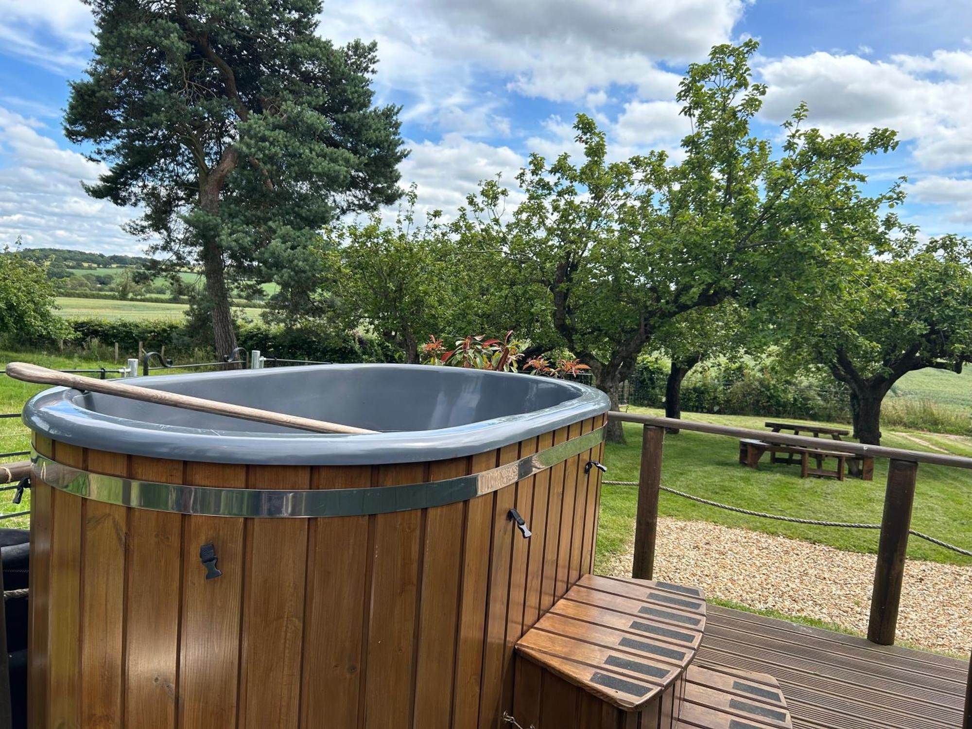 Secluded Cosy Luxury Pod With Wood Fired Hot Tub Hotel Shrewsbury Eksteriør billede