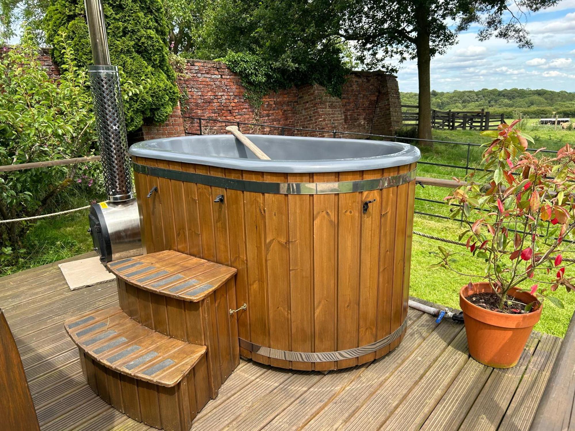 Secluded Cosy Luxury Pod With Wood Fired Hot Tub Hotel Shrewsbury Eksteriør billede